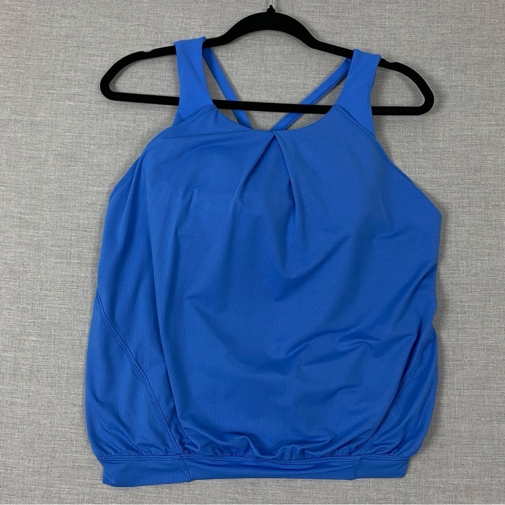Lululemon Cross Back Tank Top Built-in Bra Sz 6